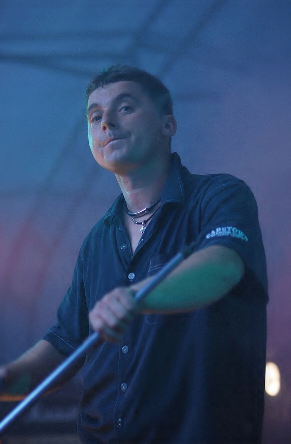 Zpěvák a šoumen